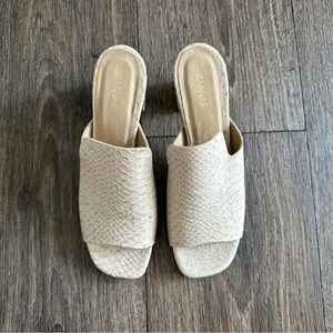 Kaanas leather sandal heels